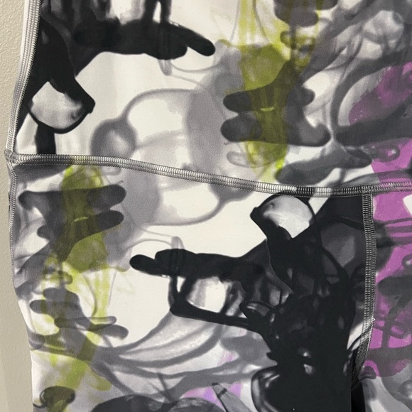 NWT lululemon align tights unicorn throwback 25” (size 6) - Picture 8 of 10
